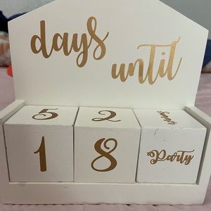 White countdown blocks